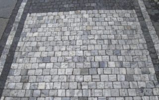 Els antics paviments, com aquest de Praga, les obres arquitectòniques més auditives segons Juhani Pallasmaa